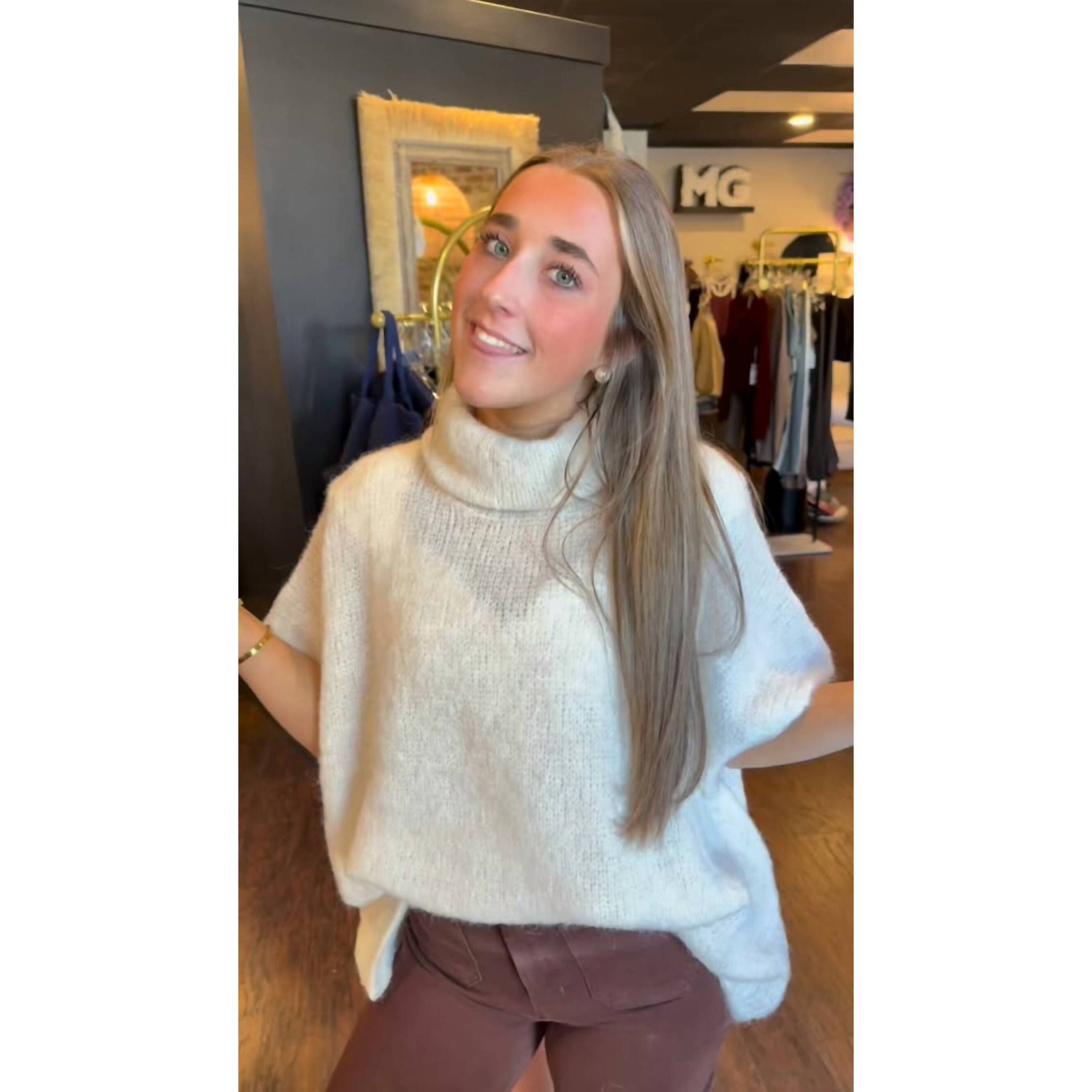 New Milio Milano Knit Turtleneck Sleeveless Top In Cream